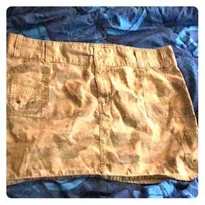 Camo mini skirt